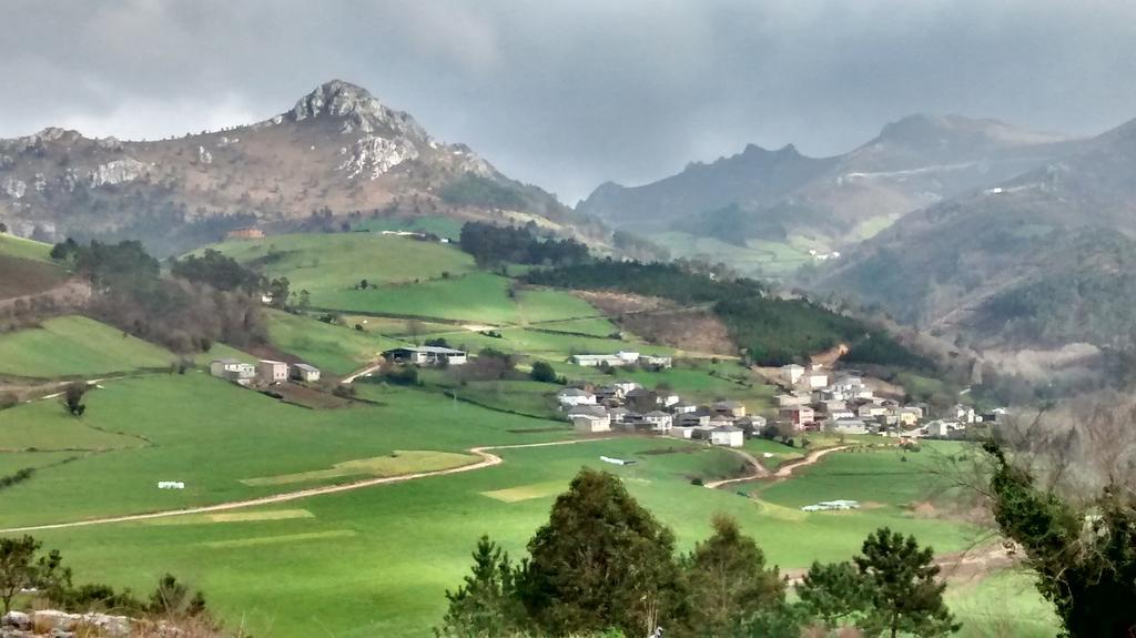 Affittacamere Casa Ria De Navia Esterno foto